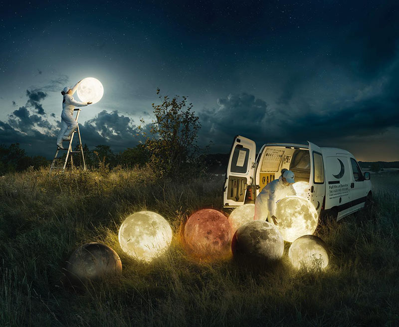 عکس سورئال سرویس ماه کامل؛ اثر Erik Johansson