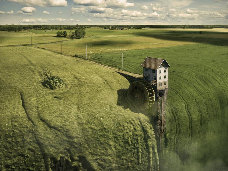 عکس سورئال ریزش زمین؛ اثر Erik Johansson