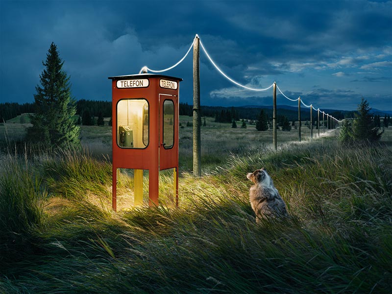 عکس سورئال با عنوان اگر گم شدید، تماس بگیرید؛ اثر Erik Johansson