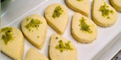 طرز تهیه شیرینی مجلسی از آرد نارگیل با طعم عالی