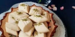 طرز تهیه کیک آردی به روشی آسان و با طعم عالی