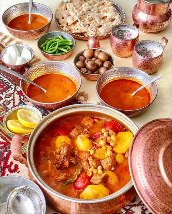 هنر و علم آبگوشت خوشمزه.  طرز تهیه آبگوشت برای 4 نفر.