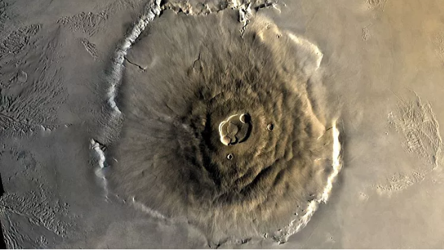 تاریخچه ثبت تصویر یک سوراخ مرموز در مریخ و ارتباط آن با بیگانگان