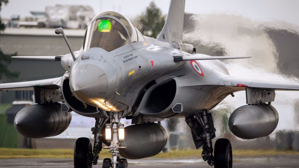 مقایسه جنگنده های چند منظوره F-35 Lightning 2 و Rafale Dassault; کدام بهتر است؟